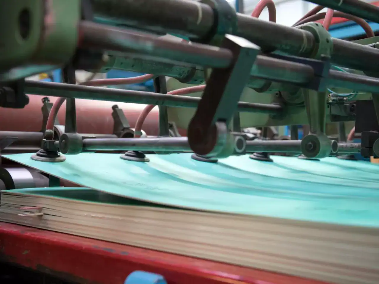 Produktion von KLINGERSIL Dichtungswerkstoffen